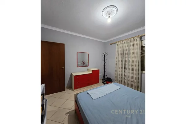 Shtepi ne shitje Apartament ne Durres, 1+1, Mobilimi Pjeserisht e mobiluar, Pagesa 70,000  Euro.