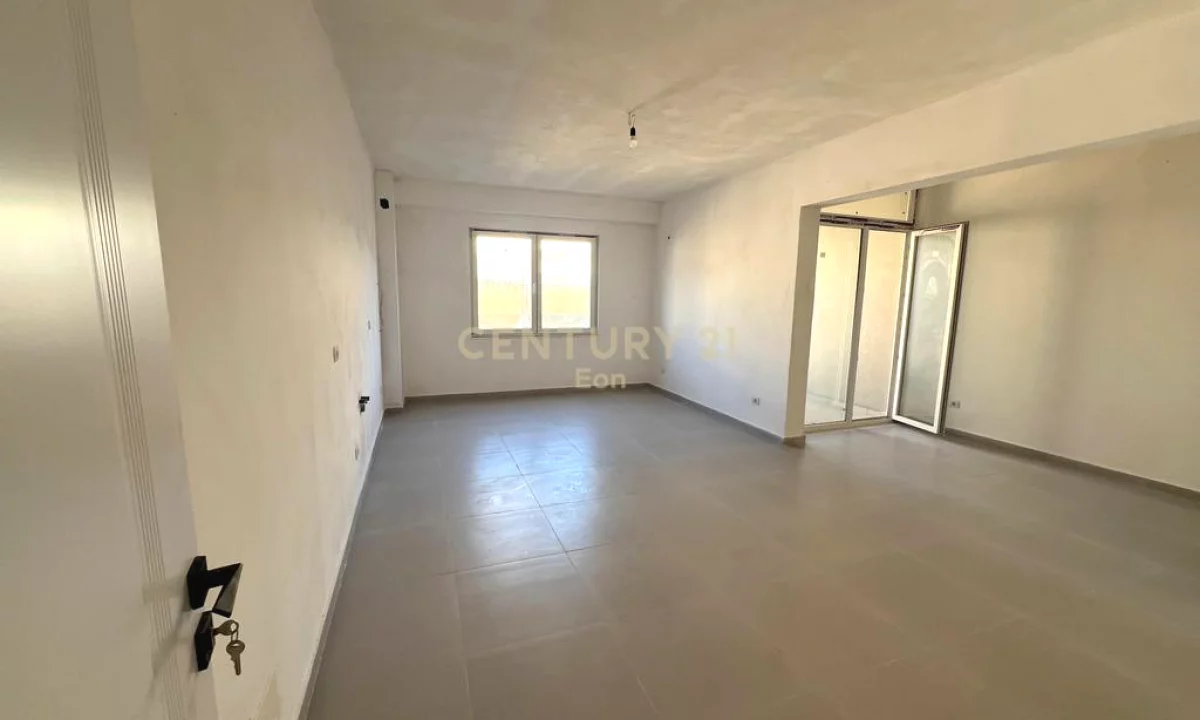 Appartamento in vendita a Durazzo 1+1, Vuoto