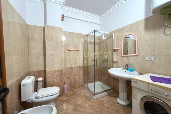 Appartamento in vendita a Durazzo 1+1, Arredato