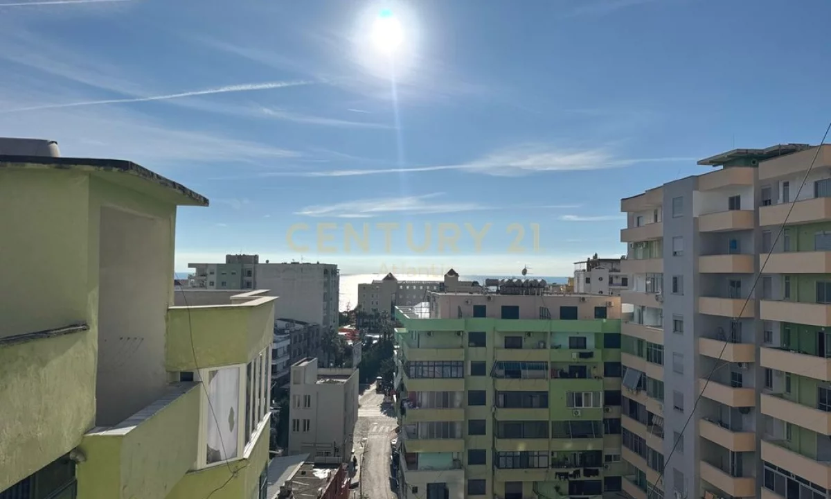 Appartamento in vendita a Durazzo 2+1, Vuoto