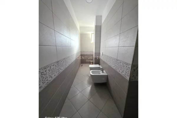 Appartamento in vendita a Durazzo 2+1, Arredato