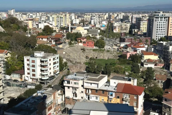 Appartamento in vendita a Durazzo 1+1, Arredato