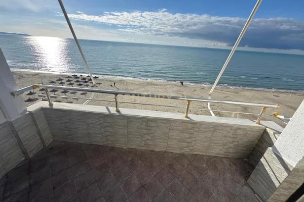 Shitet 1+1 me pamje ballore, + garazhd