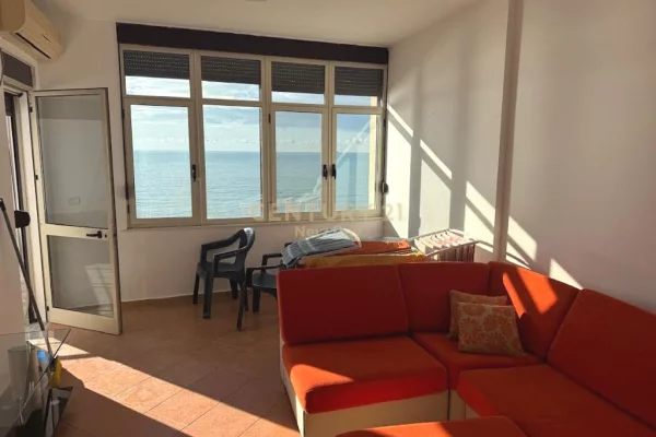 Shtepi ne shitje Apartament ne Durres, 1+1, Mobilimi Pjeserisht e mobiluar, Pagesa 200,000  Euro.