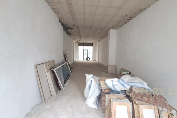 Ambiente Commerciale in Vendita 1+1 a Durazzo - 170,000 Euro