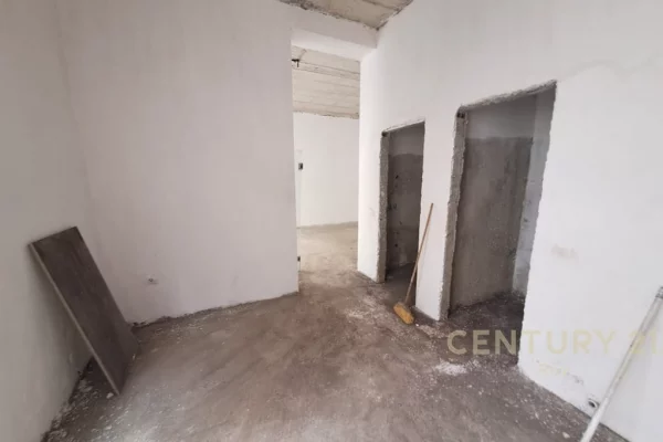 Ambient Komercial Ne Shitje ne Lagja nr.18, Durres 