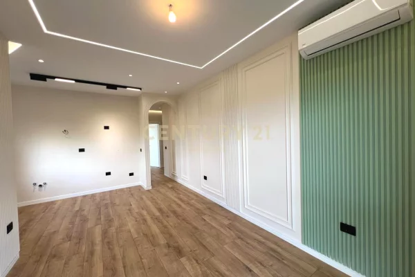 Appartamento in vendita a Durazzo 2+1, SemiArredato