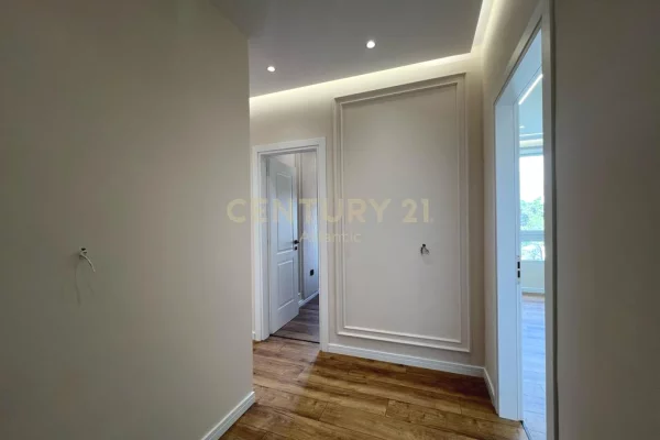 Appartamento in vendita a Durazzo 2+1, SemiArredato