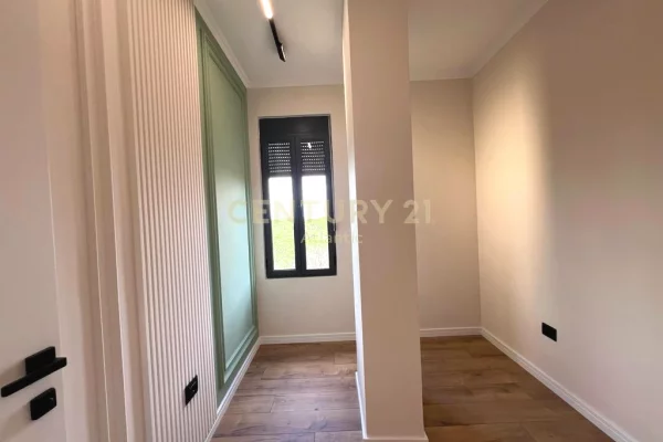 Appartamento in vendita a Durazzo 2+1, SemiArredato