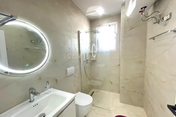 Appartamento in vendita a Durazzo 3+1, Arredato