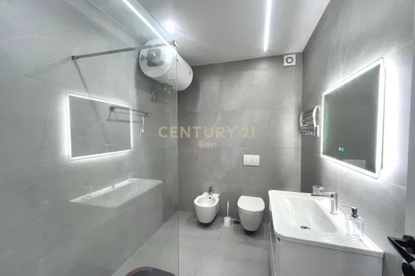 Appartamento in vendita a Durazzo 3+1, Arredato