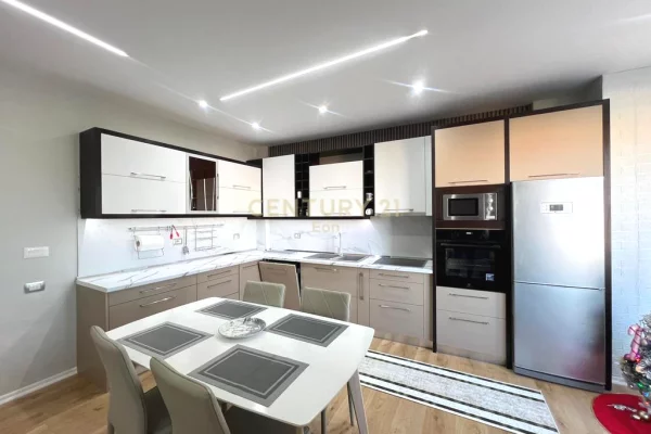 Appartamento in vendita a Durazzo 3+1, Arredato