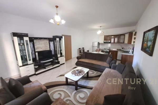 Shtepi ne shitje Apartament ne Durres, 2+1, Mobilimi Pjeserisht e mobiluar, Pagesa 156,000  Euro.