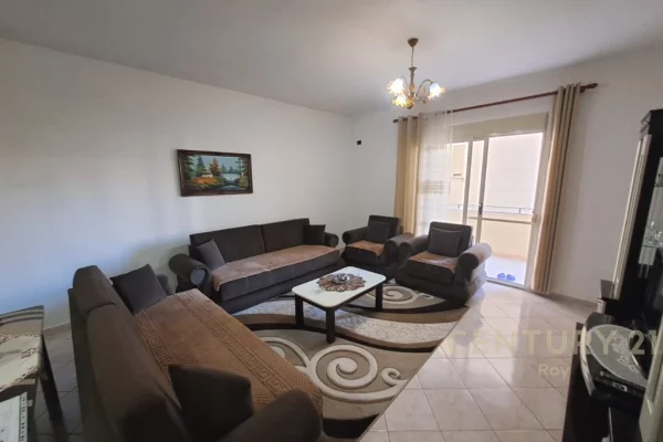 Shtepi ne shitje Apartament ne Durres, 2+1, Mobilimi Pjeserisht e mobiluar, Pagesa 156,000  Euro.