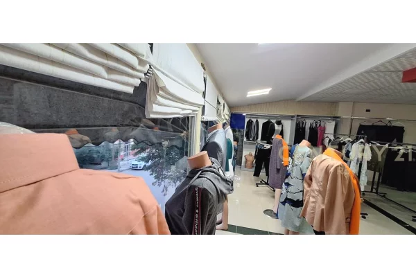 SHITET NJESI BIZNESI NE GOLEM QENDER!!!