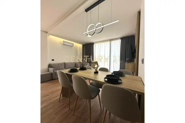 Shtepi ne shitje Apartament ne Durres, 2+1, Mobilimi E mobiluar, Pagesa 180,000  Euro.