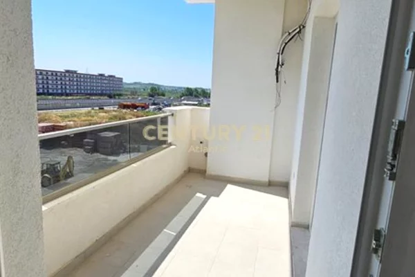 Shtepi ne shitje Apartament ne Durres, 1+1, Mobilimi Bosh, pa mobiluar, Pagesa 90,000  Euro.