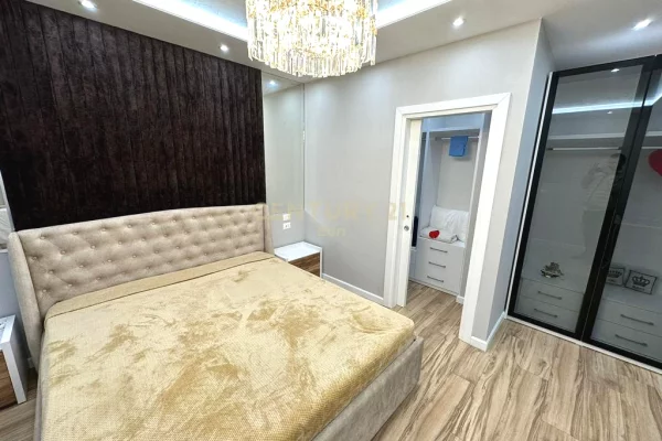 Shtepi ne shitje Apartament ne Durres, 2+1, Mobilimi E mobiluar, Pagesa 360,000  Euro.
