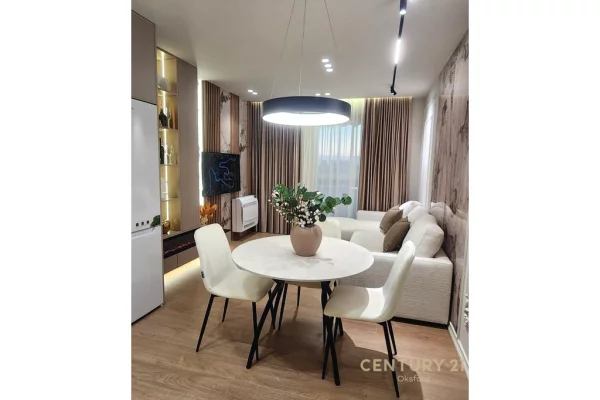 Shtepi ne shitje Apartament ne Durres, 2+1, Mobilimi E mobiluar, Pagesa 165,000  Euro.