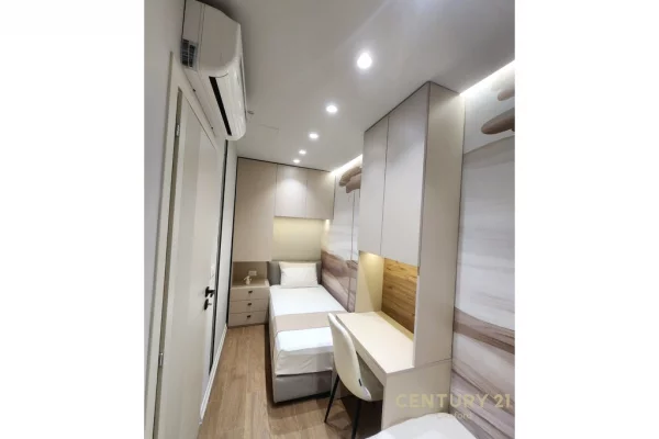 Shtepi ne shitje Apartament ne Durres, 2+1, Mobilimi E mobiluar, Pagesa 165,000  Euro.