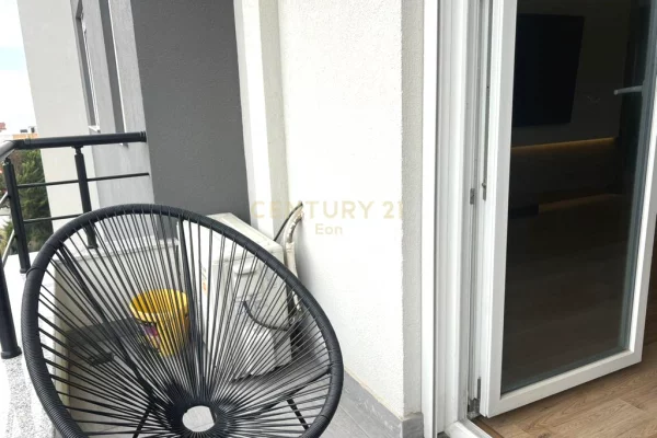 Shtepi ne shitje Apartament ne Durres, 2+1, Mobilimi E mobiluar, Pagesa 185,000  Euro.