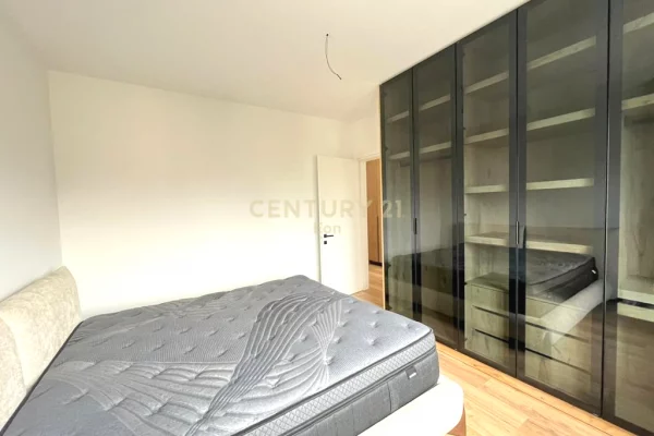 Shtepi ne shitje Apartament ne Durres, 2+1, Mobilimi E mobiluar, Pagesa 185,000  Euro.