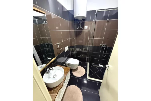 Appartamento in vendita a Durazzo 2+1, Arredato