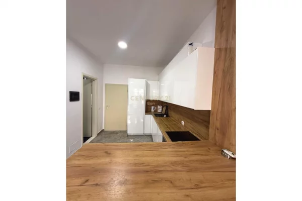 Appartamento in vendita a Durazzo 2+1, Arredato