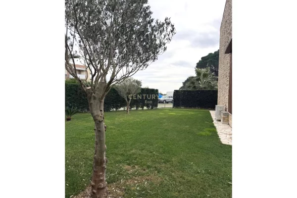 Appartamento in vendita a Durazzo 2+1, Arredato