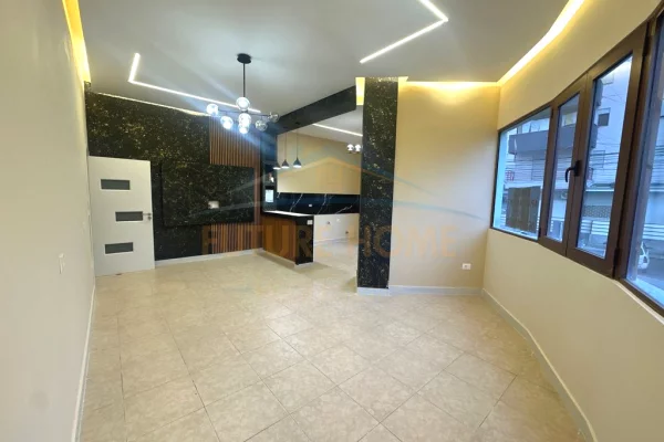 Shtepi ne shitje Apartament ne Durres, 1+1, Mobilimi Bosh, pa mobiluar, Pagesa 130,000  Euro.