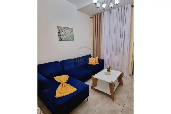 Shtepi ne shitje Apartament ne Durres, 2+1, Mobilimi E mobiluar, Pagesa 120,000  Euro.