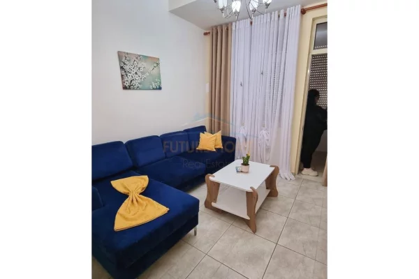 Shtepi ne shitje Apartament ne Durres, 2+1, Mobilimi E mobiluar, Pagesa 120,000  Euro.