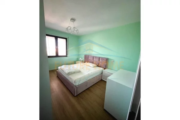 Shtepi ne shitje Apartament ne Durres, 1+1, Mobilimi E mobiluar, Pagesa 220,000  Euro.