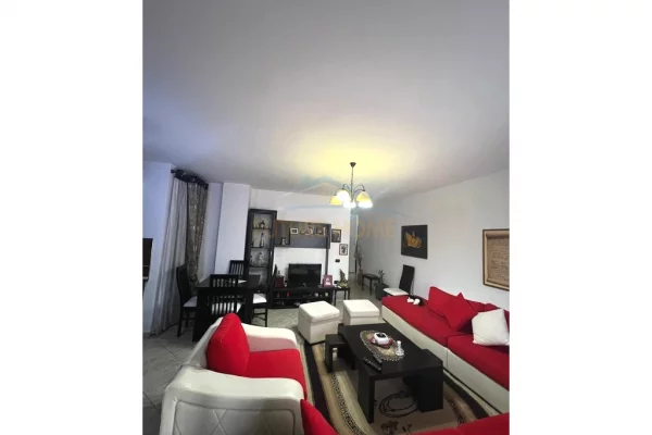 Shtepi ne shitje Apartament ne Durres, 1+1, Mobilimi E mobiluar, Pagesa 150,000  Euro.