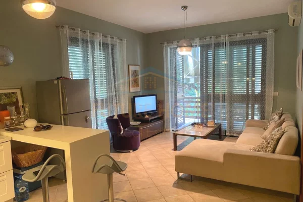 Appartamento in vendita a Durazzo 3+1, SemiArredato