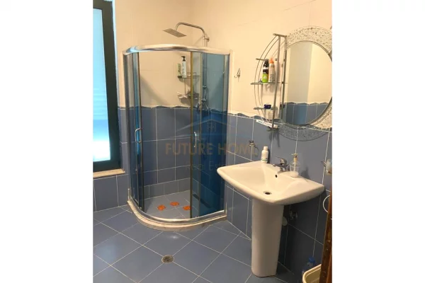 Appartamento in vendita a Durazzo 3+1, SemiArredato