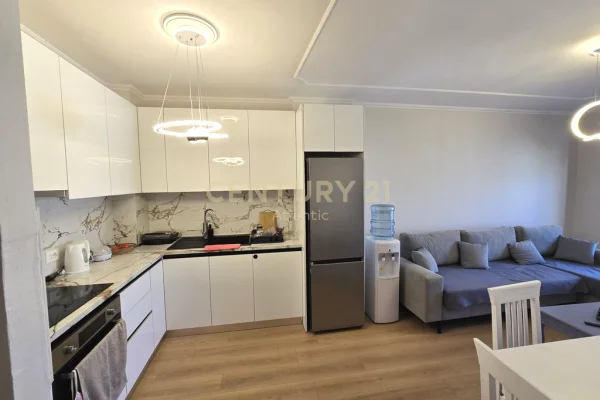 Shtepi ne shitje Apartament ne Durres, 1+1, Mobilimi E mobiluar, Pagesa 137,000  Euro.