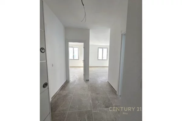 Shtepi ne shitje Apartament ne Durres, 2+1, Mobilimi Bosh, pa mobiluar, Pagesa 103,680  Euro.