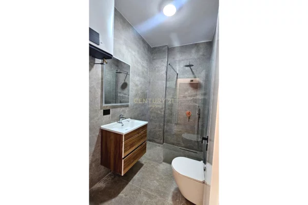 Shtepi ne shitje Apartament ne Durres, 1+1, Mobilimi E mobiluar, Pagesa 119,000  Euro.