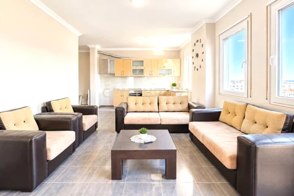 Shtepi ne shitje Apartament ne Durres, 2+1, Mobilimi Pjeserisht e mobiluar, Pagesa 185,968  Euro.