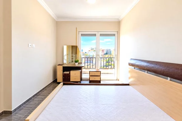 Shtepi ne shitje Apartament ne Durres, 2+1, Mobilimi Pjeserisht e mobiluar, Pagesa 185,968  Euro.