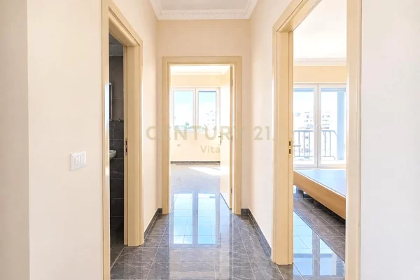 Shtepi ne shitje Apartament ne Durres, 2+1, Mobilimi Pjeserisht e mobiluar, Pagesa 185,968  Euro.