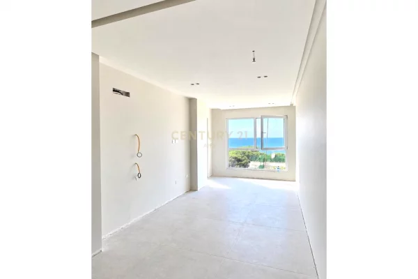 Shtepi ne shitje Apartament ne Durres, 2+1, Mobilimi Bosh, pa mobiluar, Pagesa 235,000  Euro.