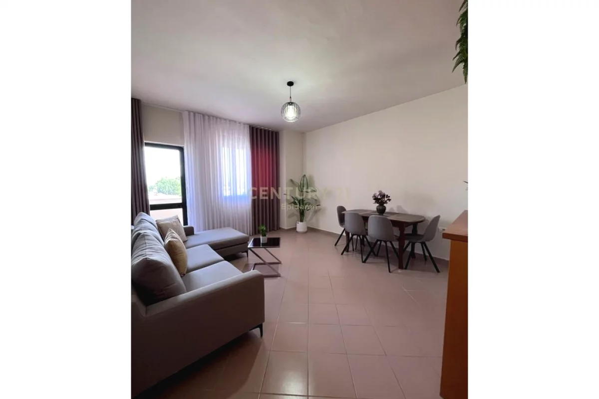 Shtepi ne shitje Apartament ne Durres, 2+1, Mobilimi Pjeserisht e mobiluar, Pagesa 155,000  Euro.