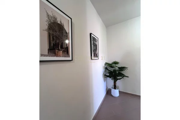 Shtepi ne shitje Apartament ne Durres, 2+1, Mobilimi Pjeserisht e mobiluar, Pagesa 155,000  Euro.