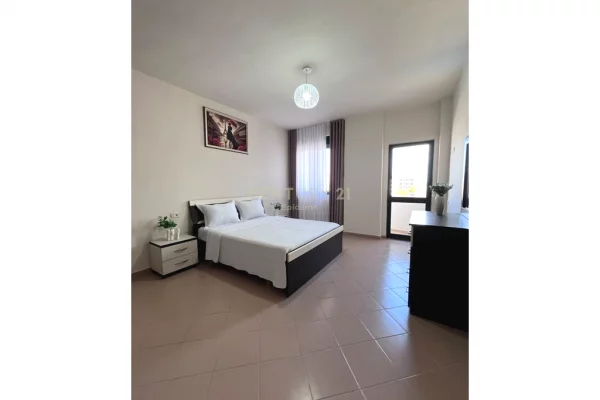 Shtepi ne shitje Apartament ne Durres, 2+1, Mobilimi Pjeserisht e mobiluar, Pagesa 155,000  Euro.