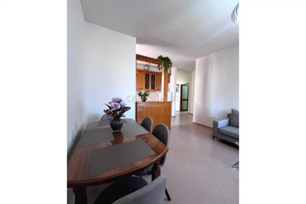 Shtepi ne shitje Apartament ne Durres, 2+1, Mobilimi Pjeserisht e mobiluar, Pagesa 155,000  Euro.