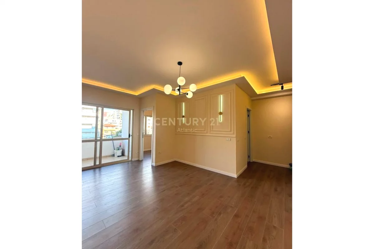 Shtepi ne shitje Apartament ne Durres, 2+1, Mobilimi Bosh, pa mobiluar, Pagesa 138,000  Euro.