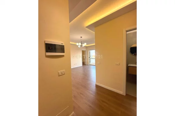 Shtepi ne shitje Apartament ne Durres, 2+1, Mobilimi Bosh, pa mobiluar, Pagesa 138,000  Euro.