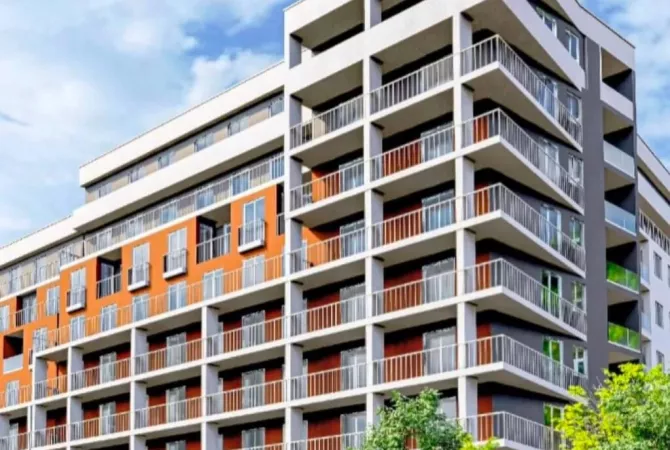 Shitet apartament 2+1 prane unazes, Paskuqan